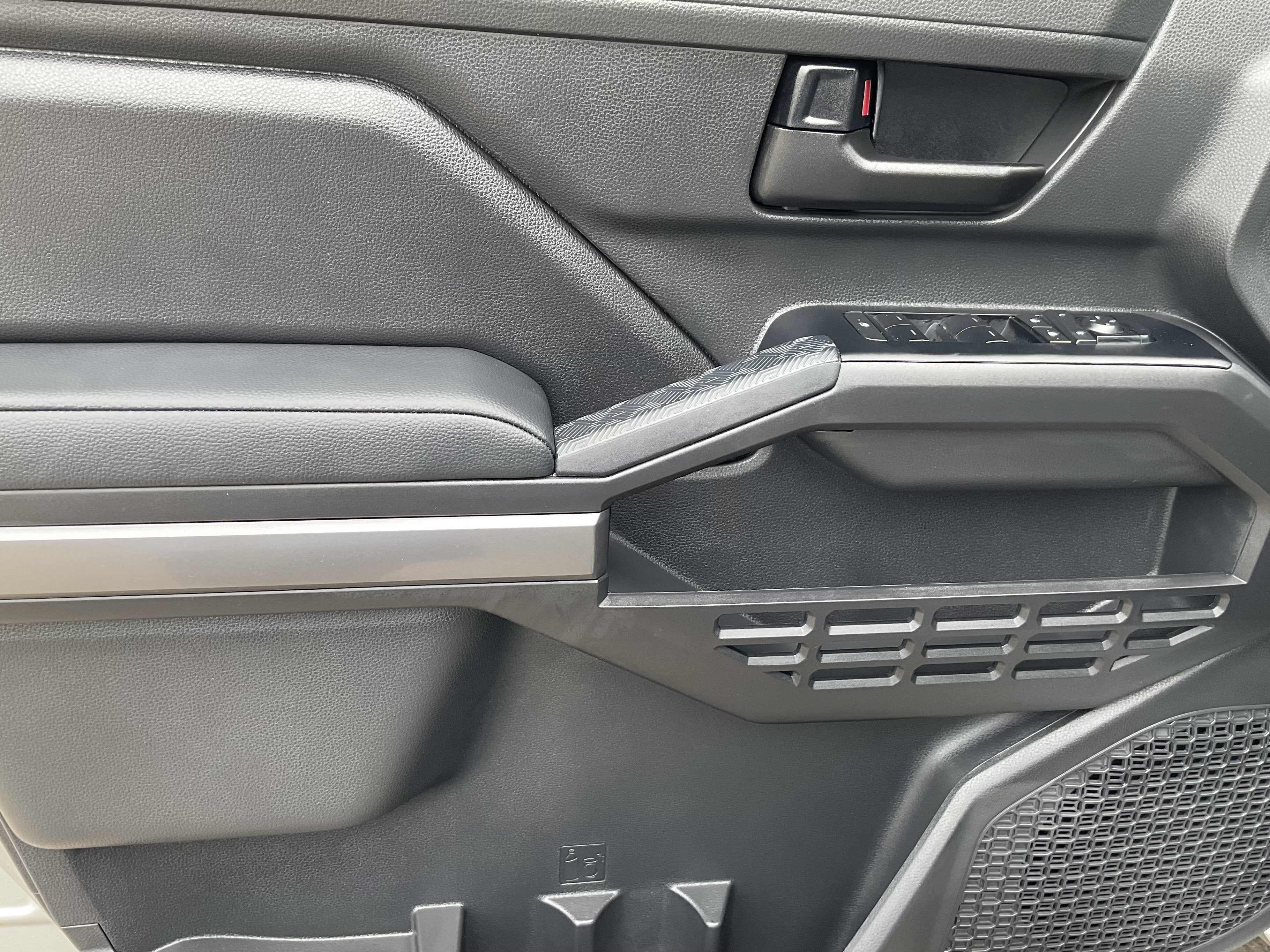 2026 Toyota Tacoma 2WD SR5