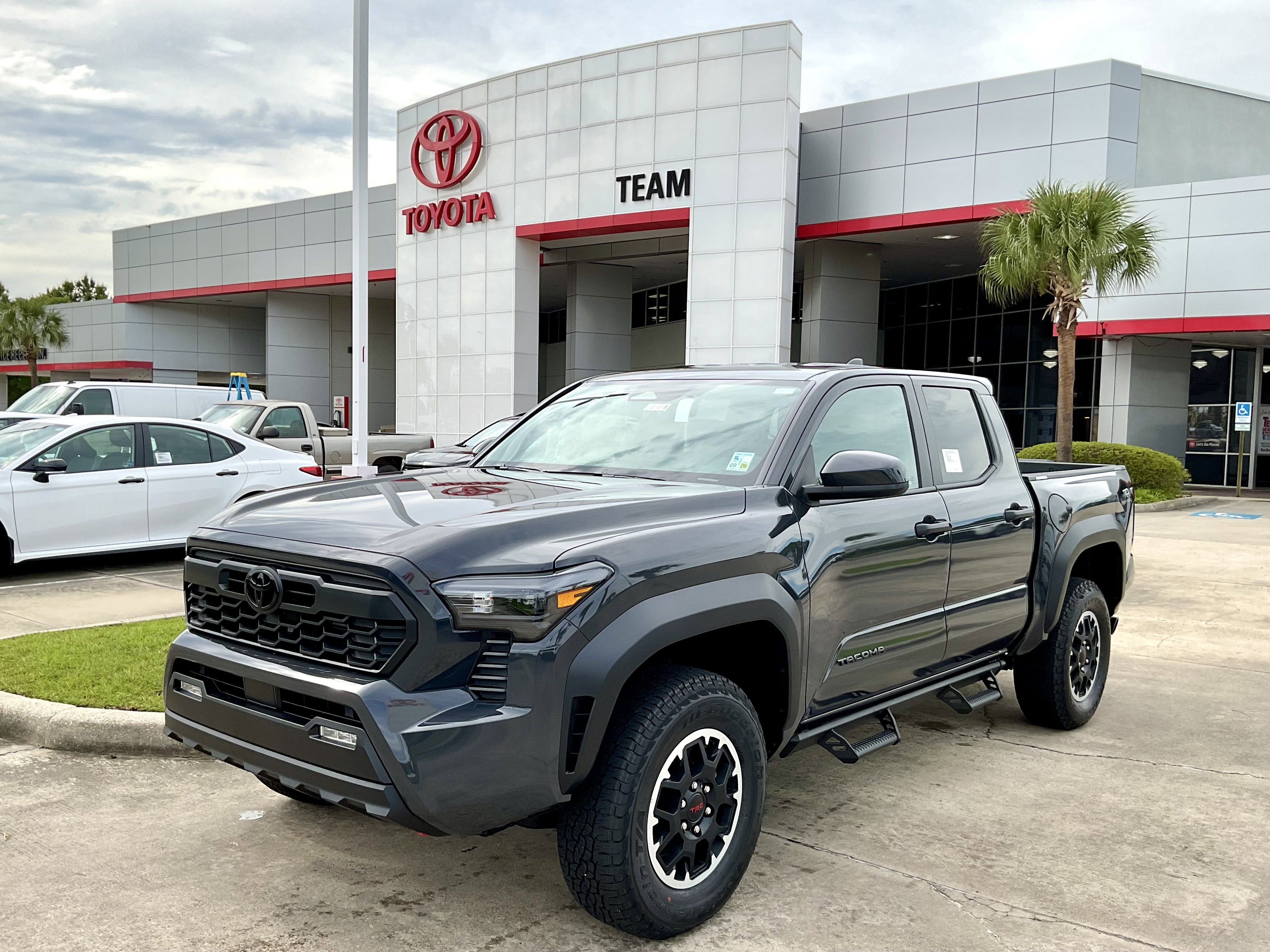 2025 Toyota Tacoma TRD Off-Road