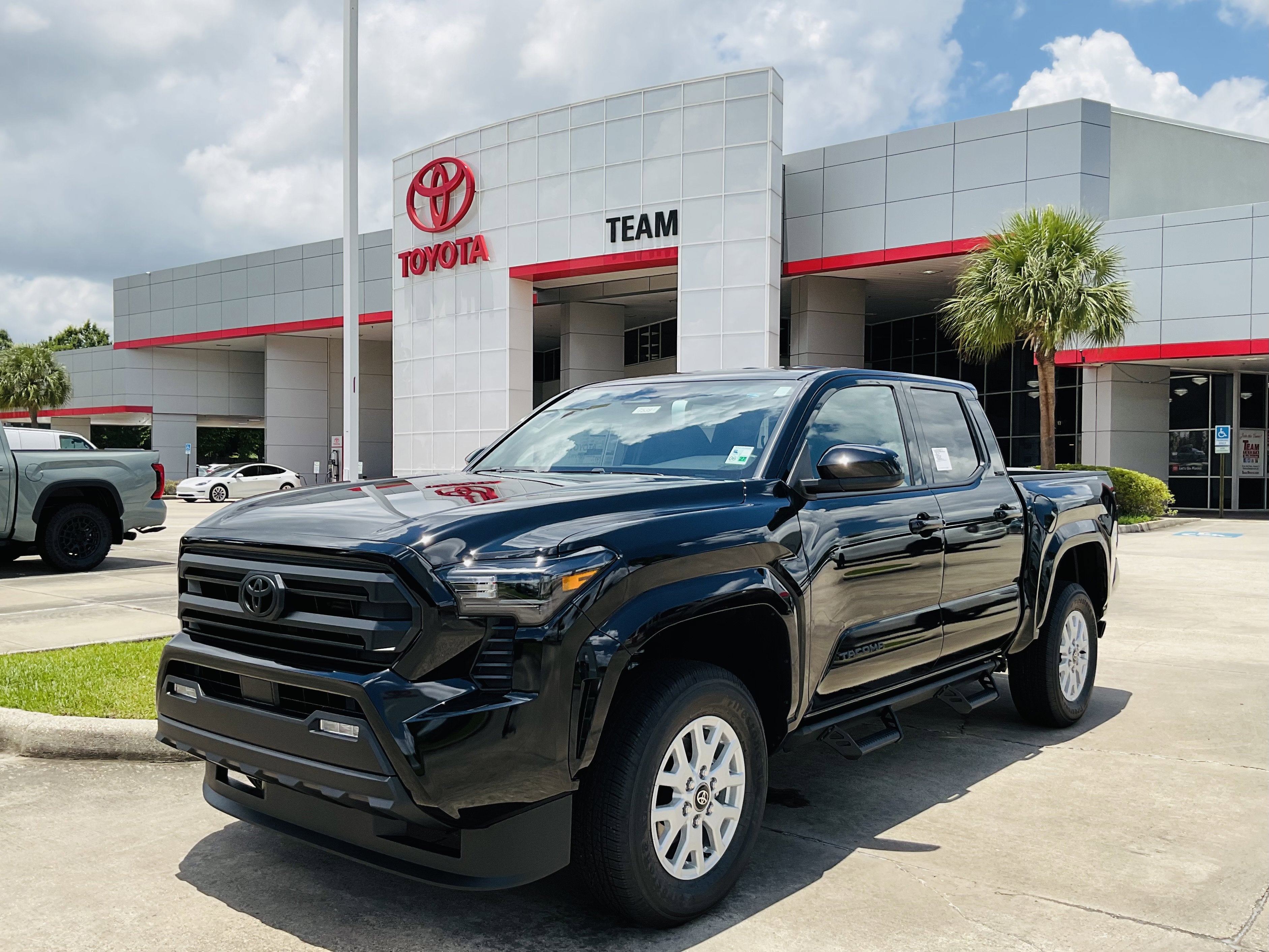 2026 Toyota Tacoma 4WD SR5