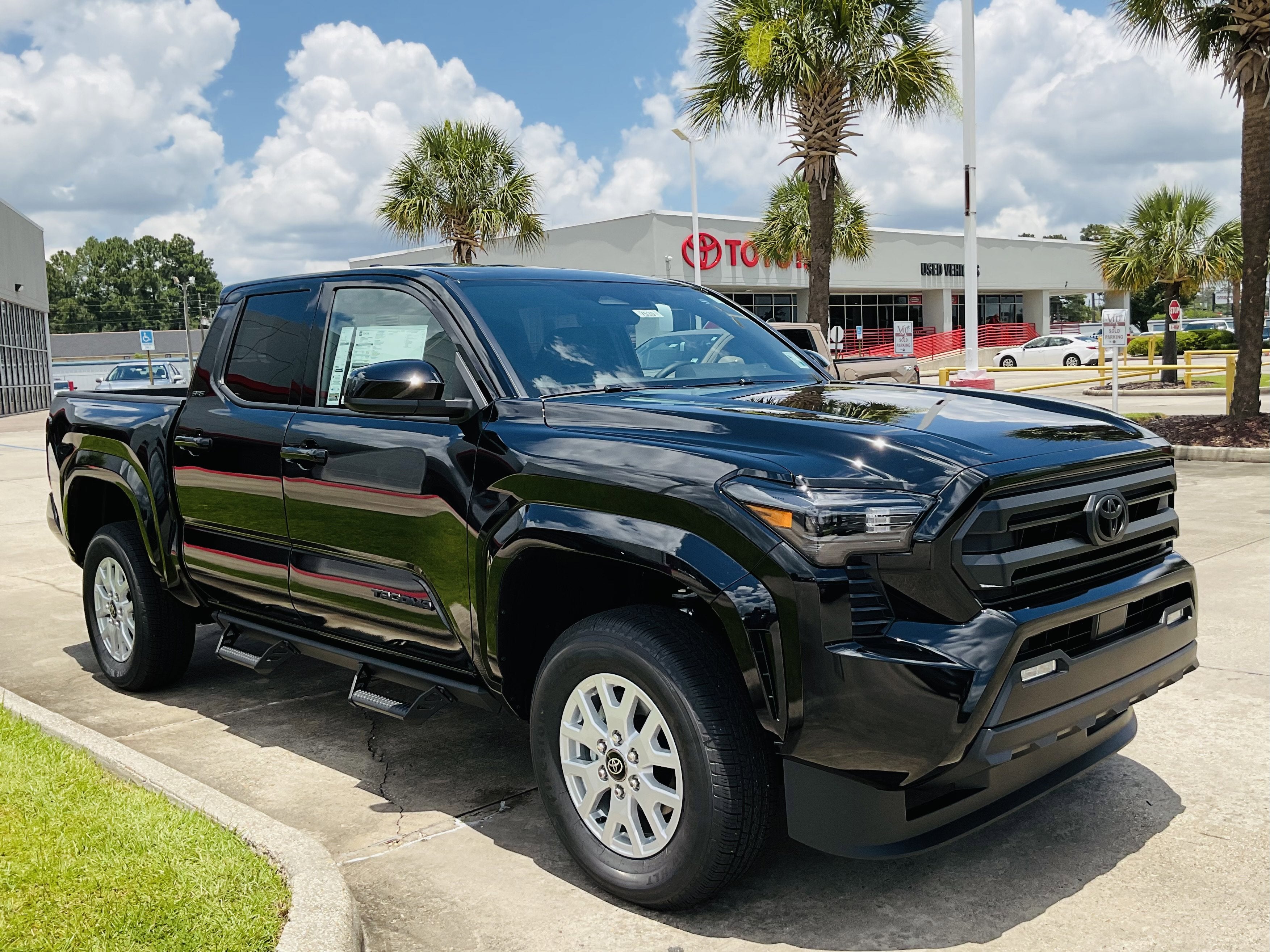 2026 Toyota Tacoma 4WD SR5