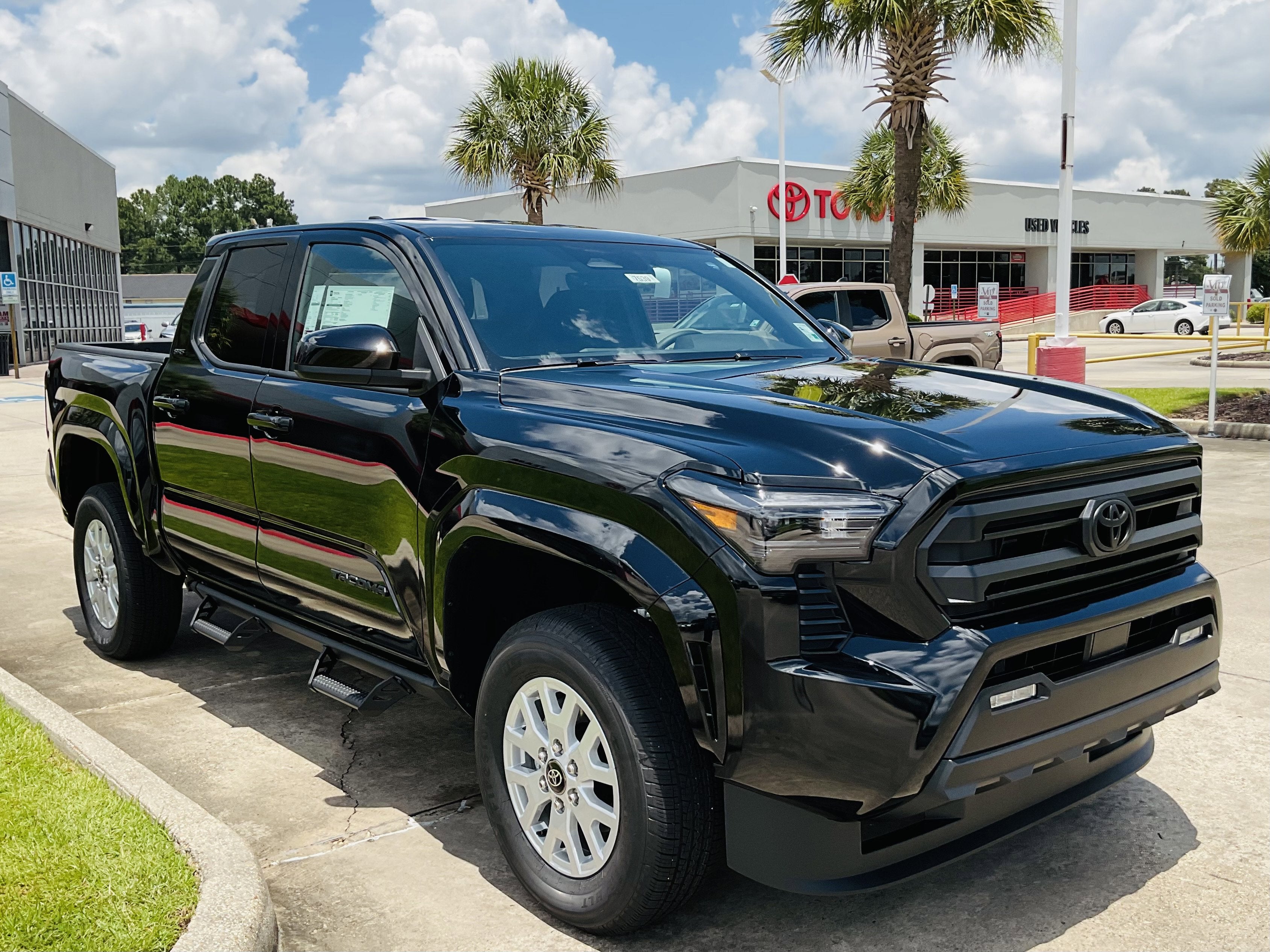 2026 Toyota Tacoma 4WD SR5