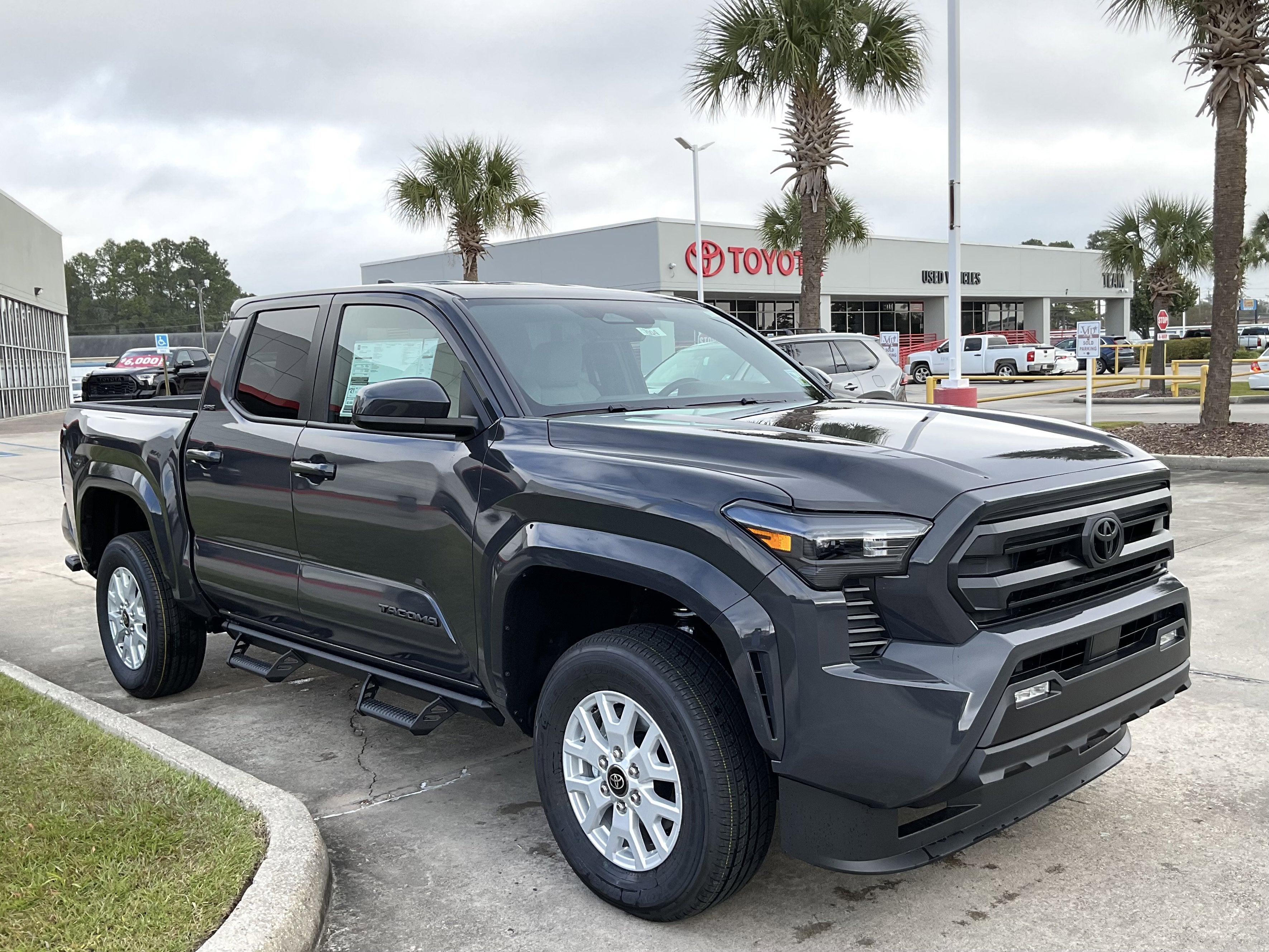 2025 Toyota Tacoma SR5