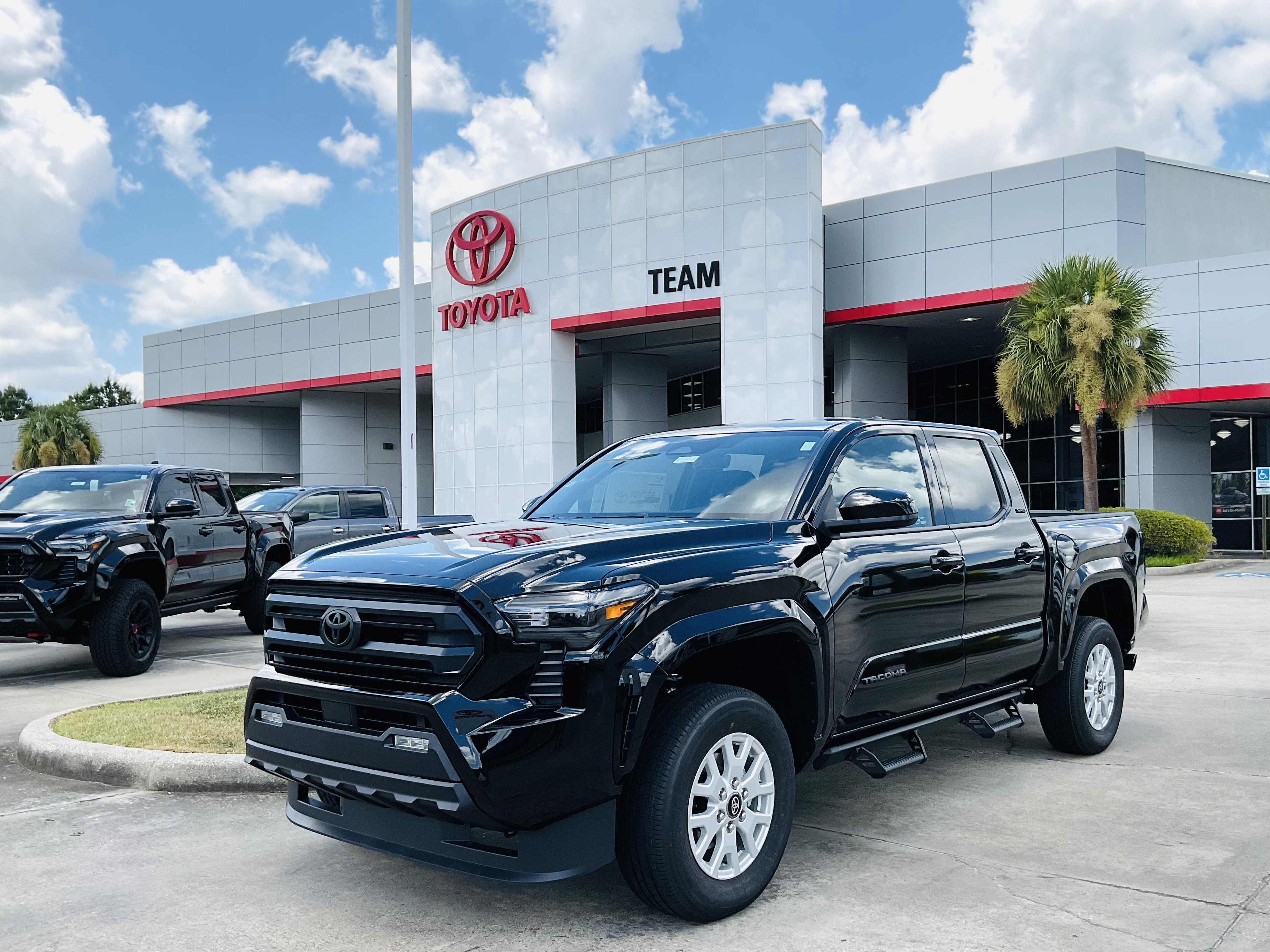 2026 Toyota Tacoma 4WD SR5