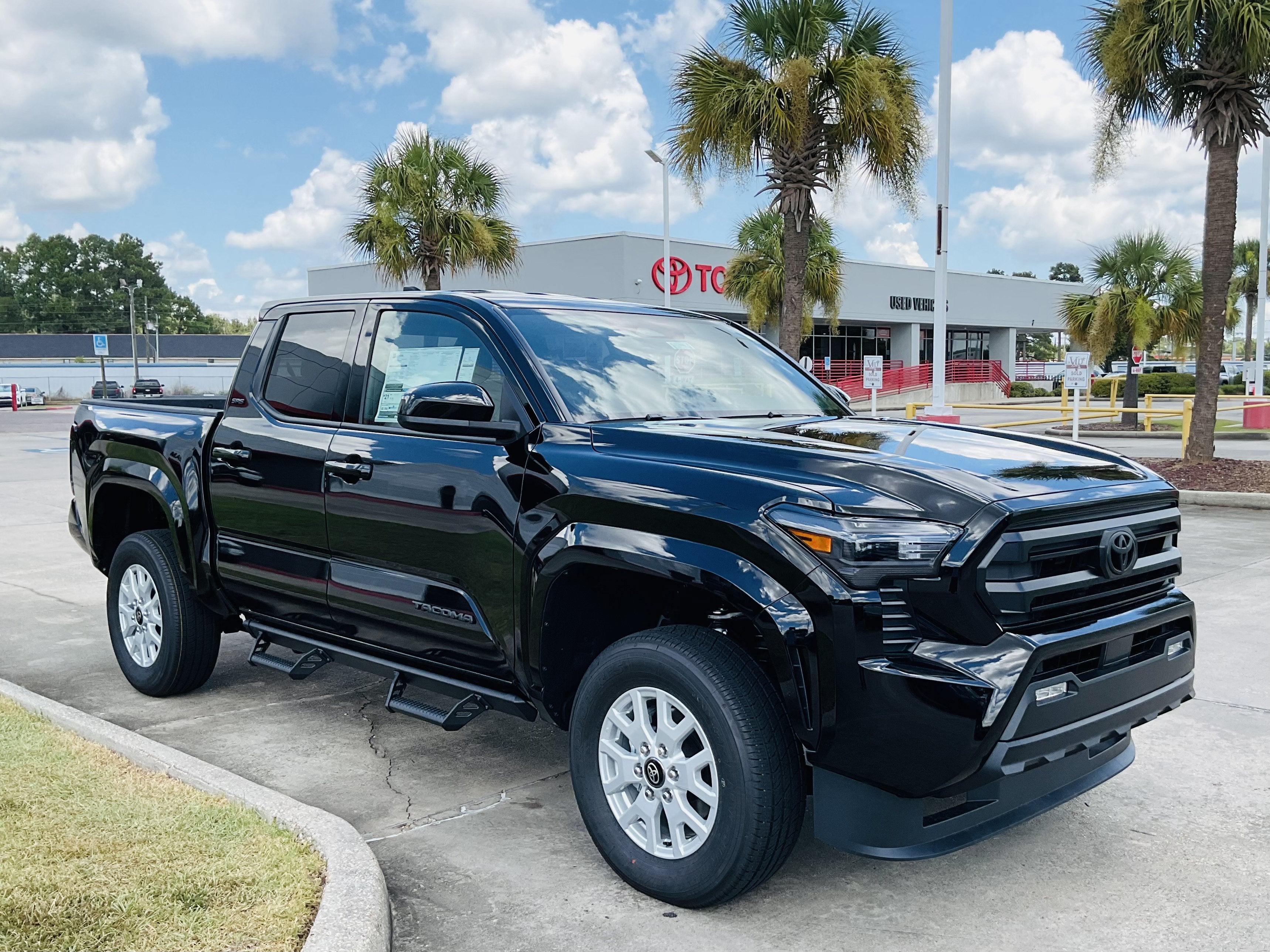 2026 Toyota Tacoma 4WD SR5