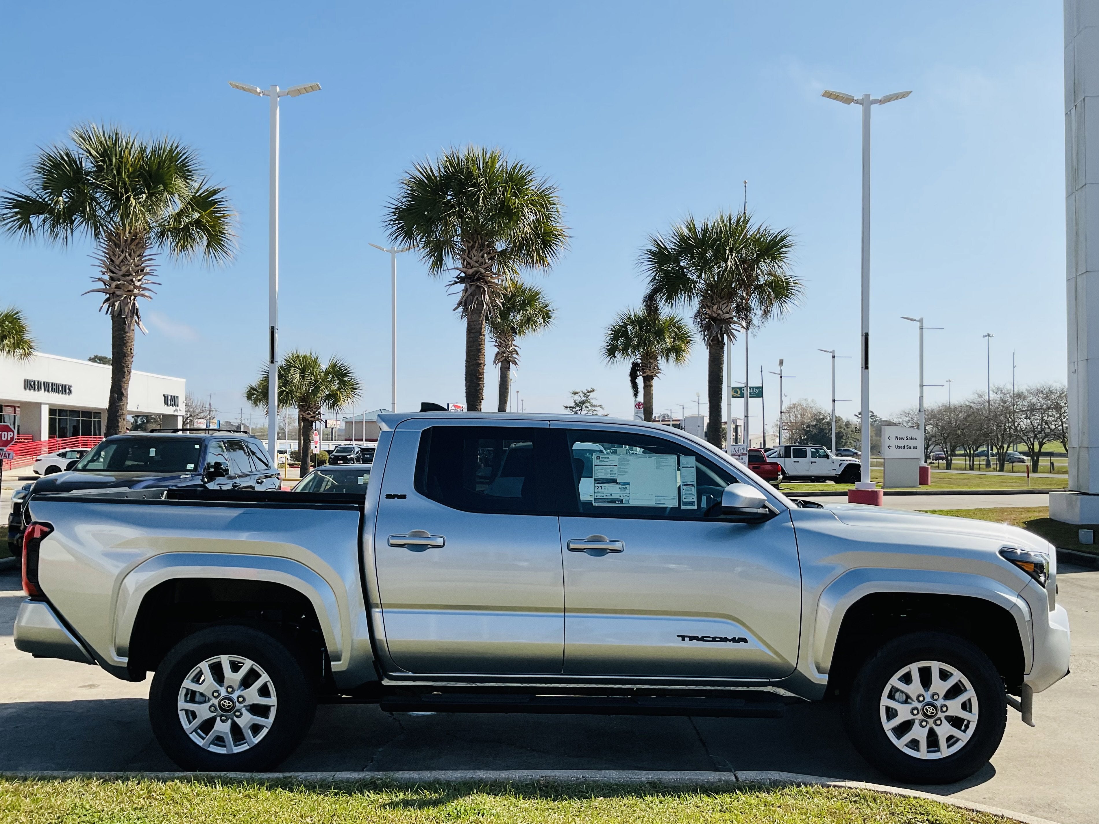 2025 Toyota Tacoma SR5