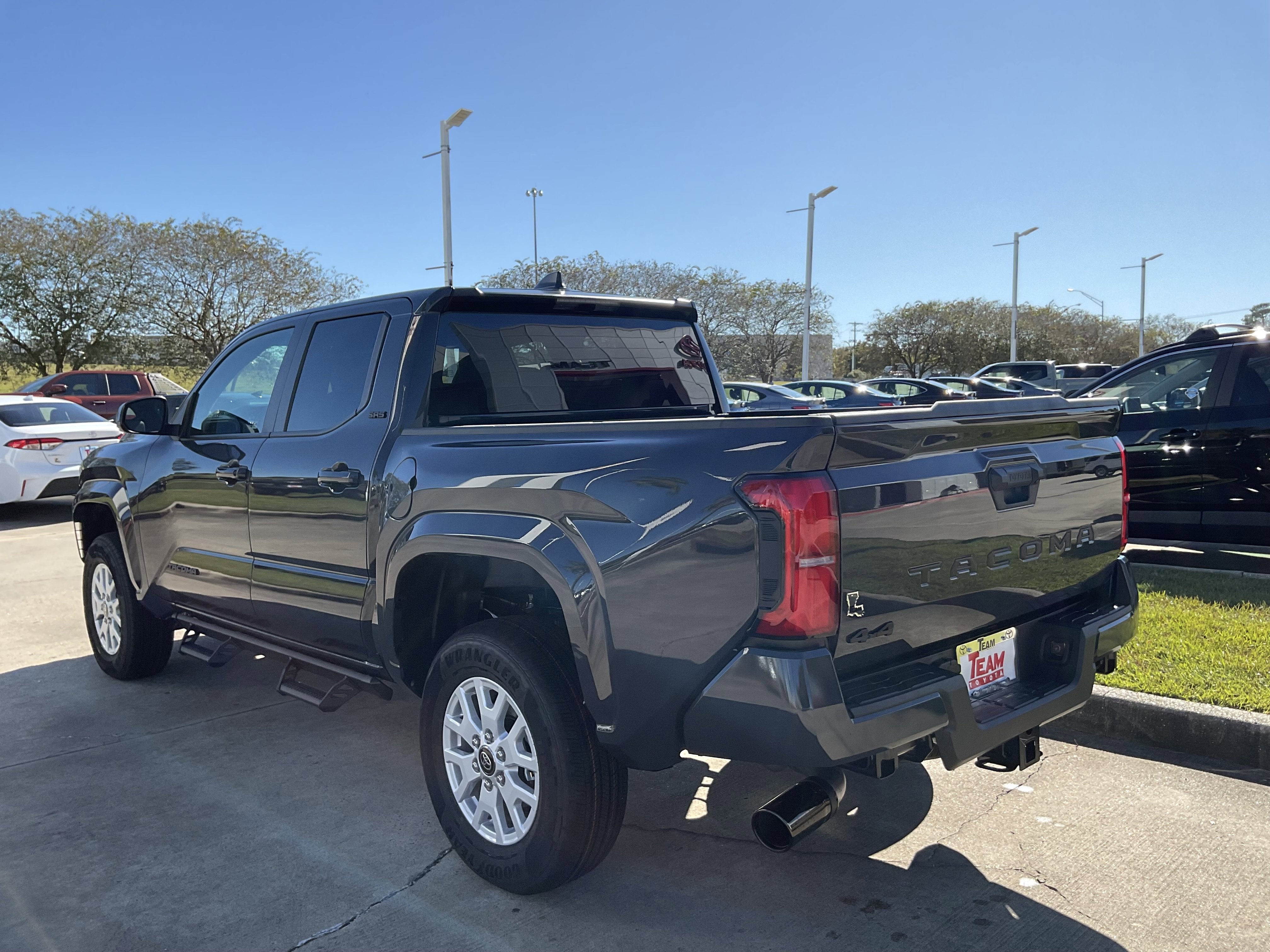 2025 Toyota Tacoma SR5
