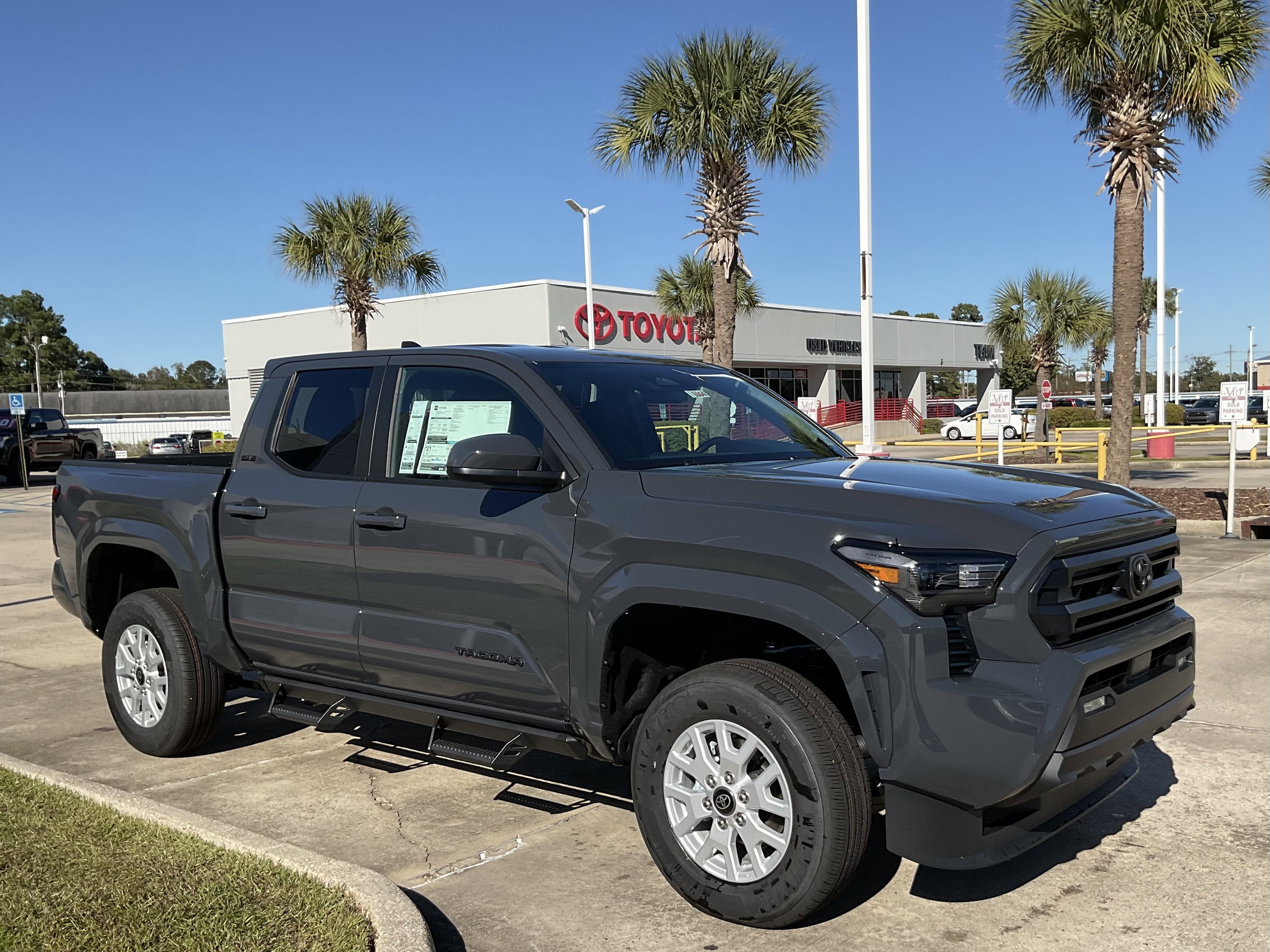 2025 Toyota Tacoma SR5