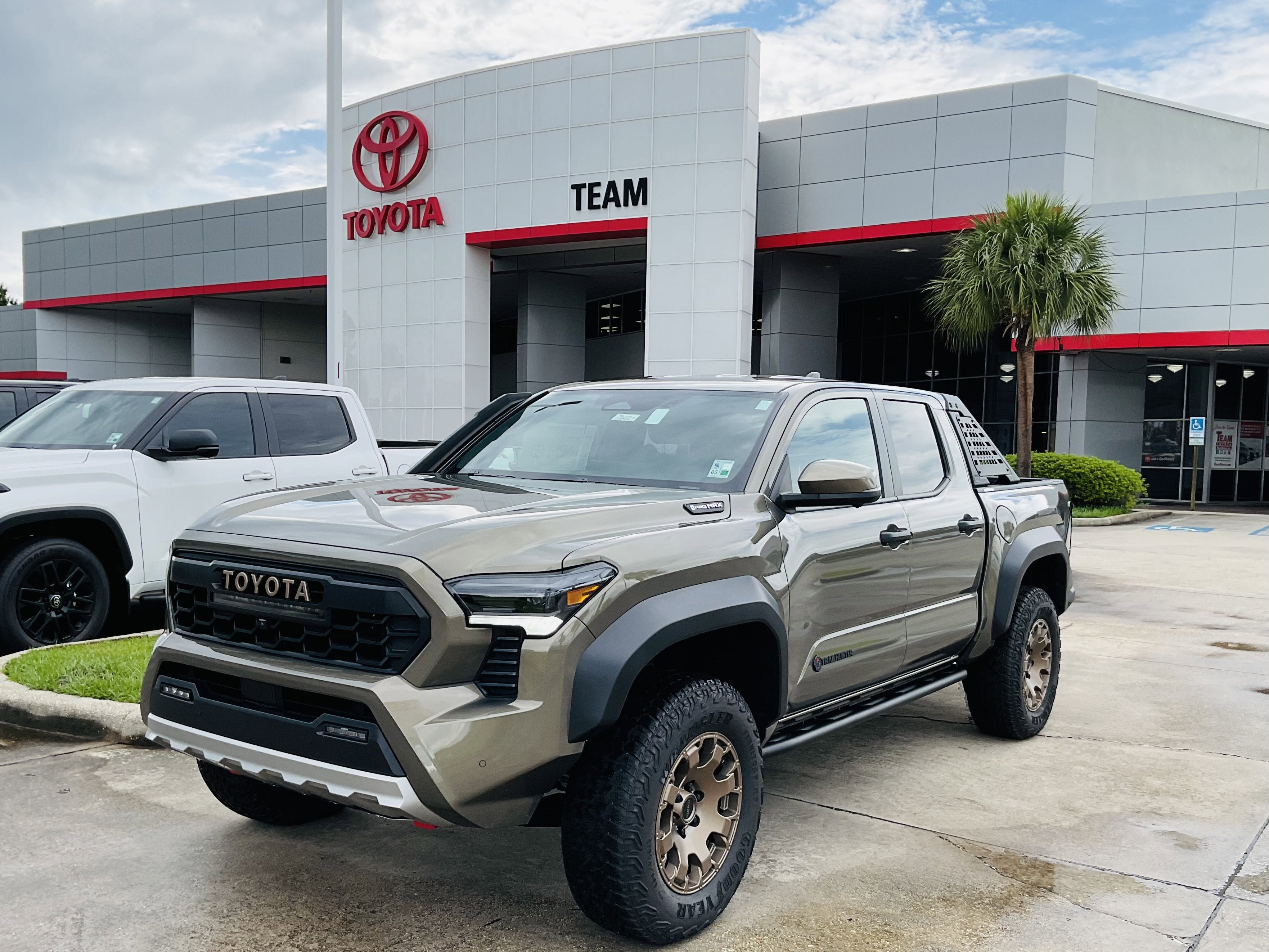 2026 Toyota Tacoma i-FORCE MAX Trailhunter