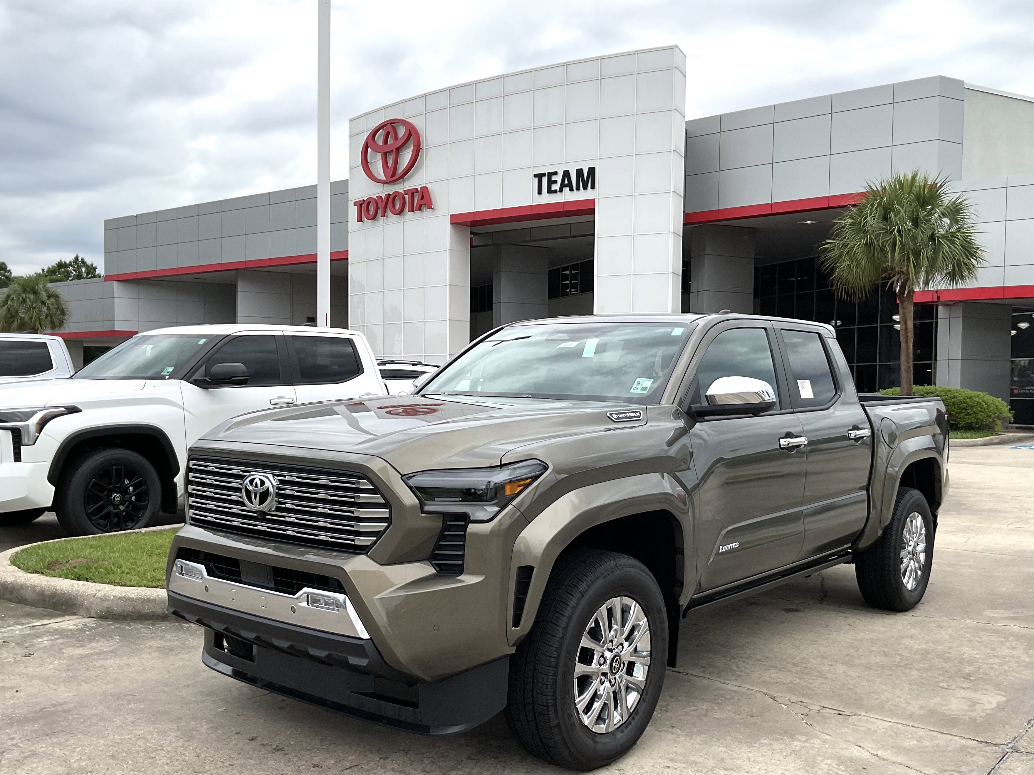 2026 Toyota Tacoma i-FORCE MAX Limited i-FORCE MAX