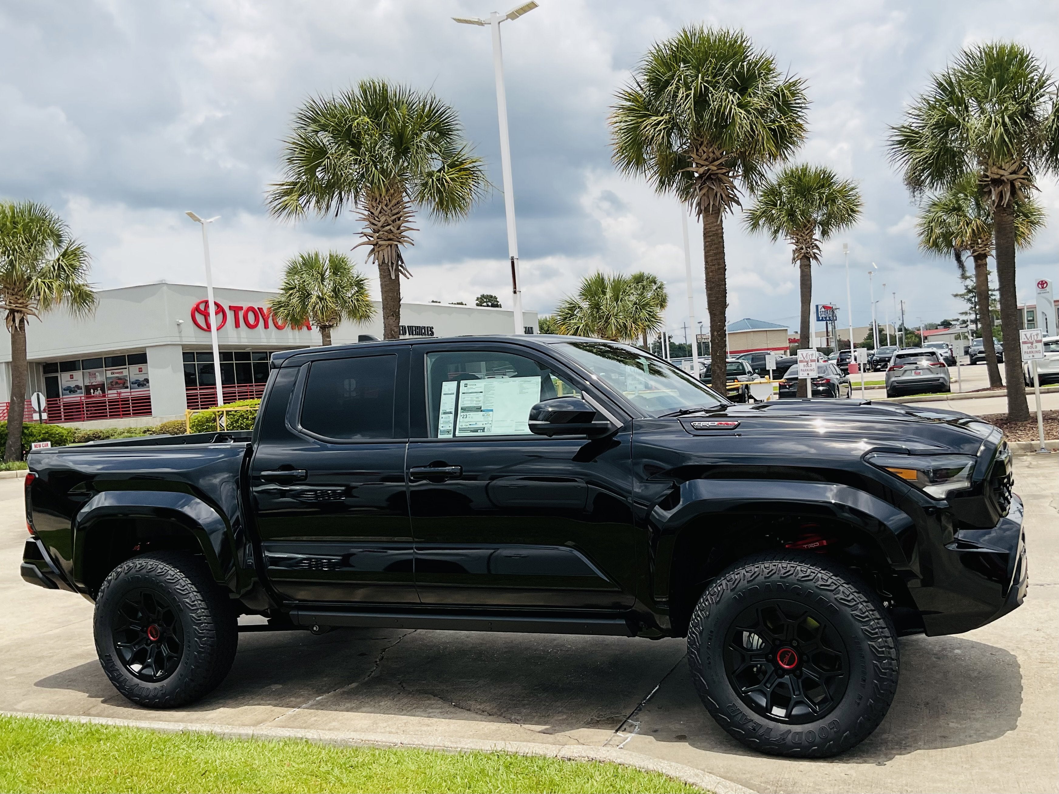 2026 Toyota Tacoma i-FORCE MAX TRD Pro