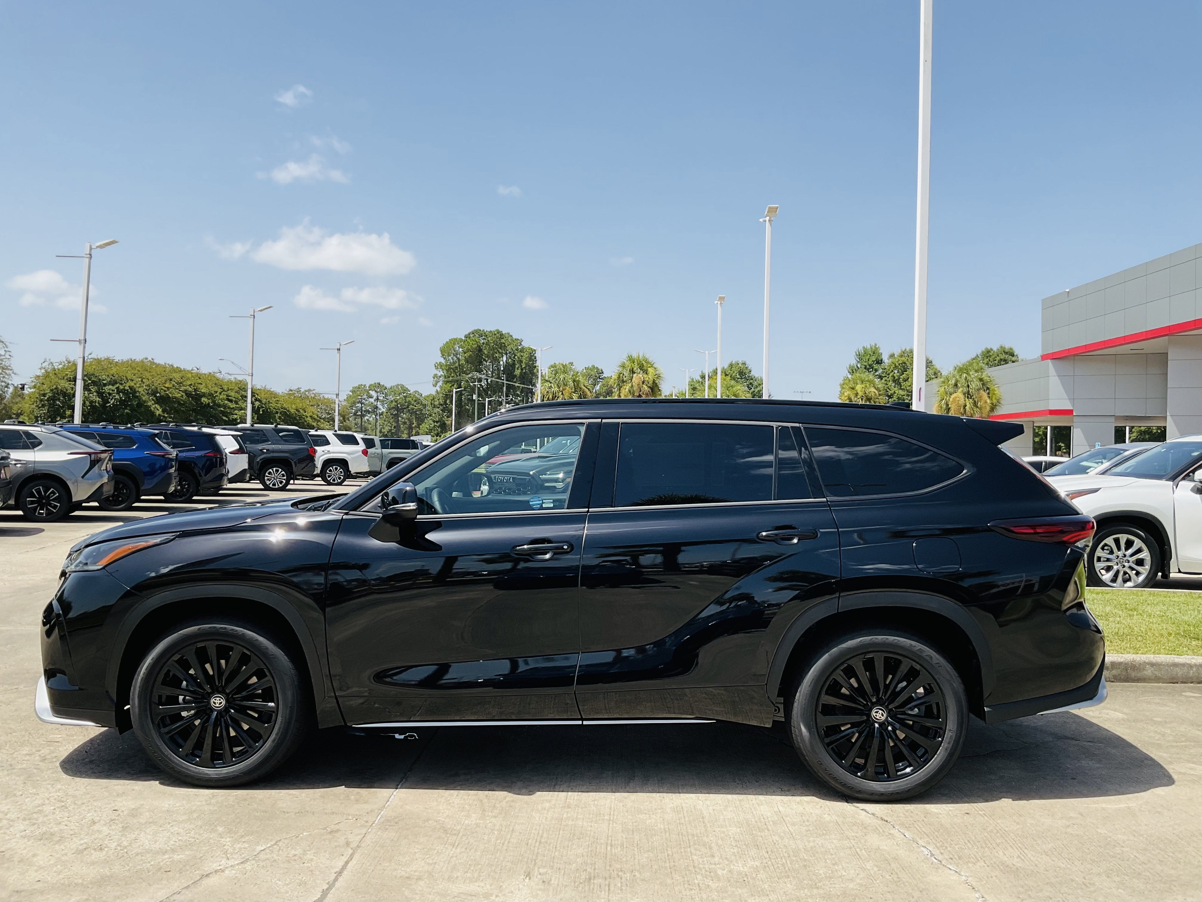 2026 Toyota Highlander XSE