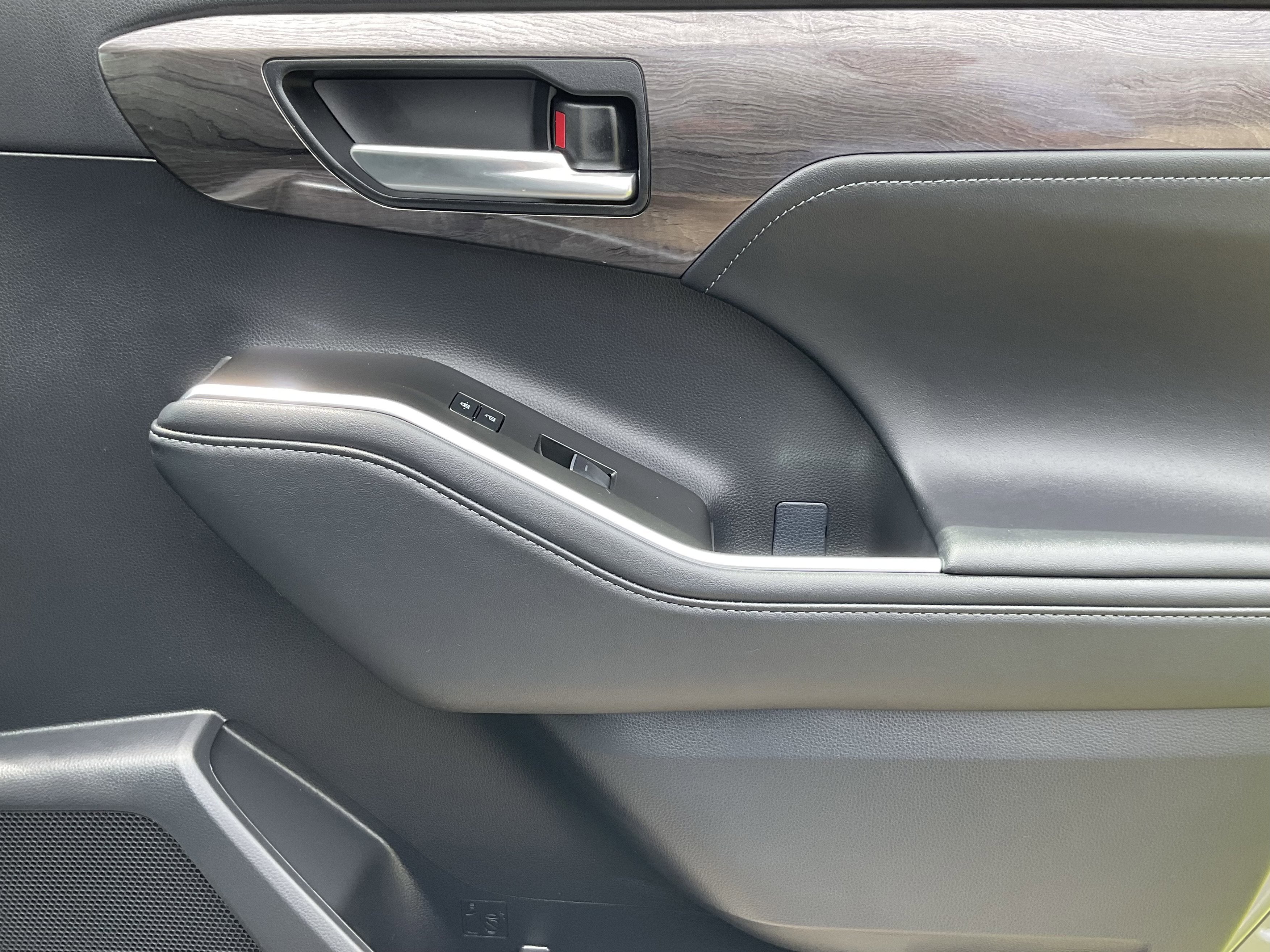 2026 Toyota Highlander Hybrid Hybrid Limited