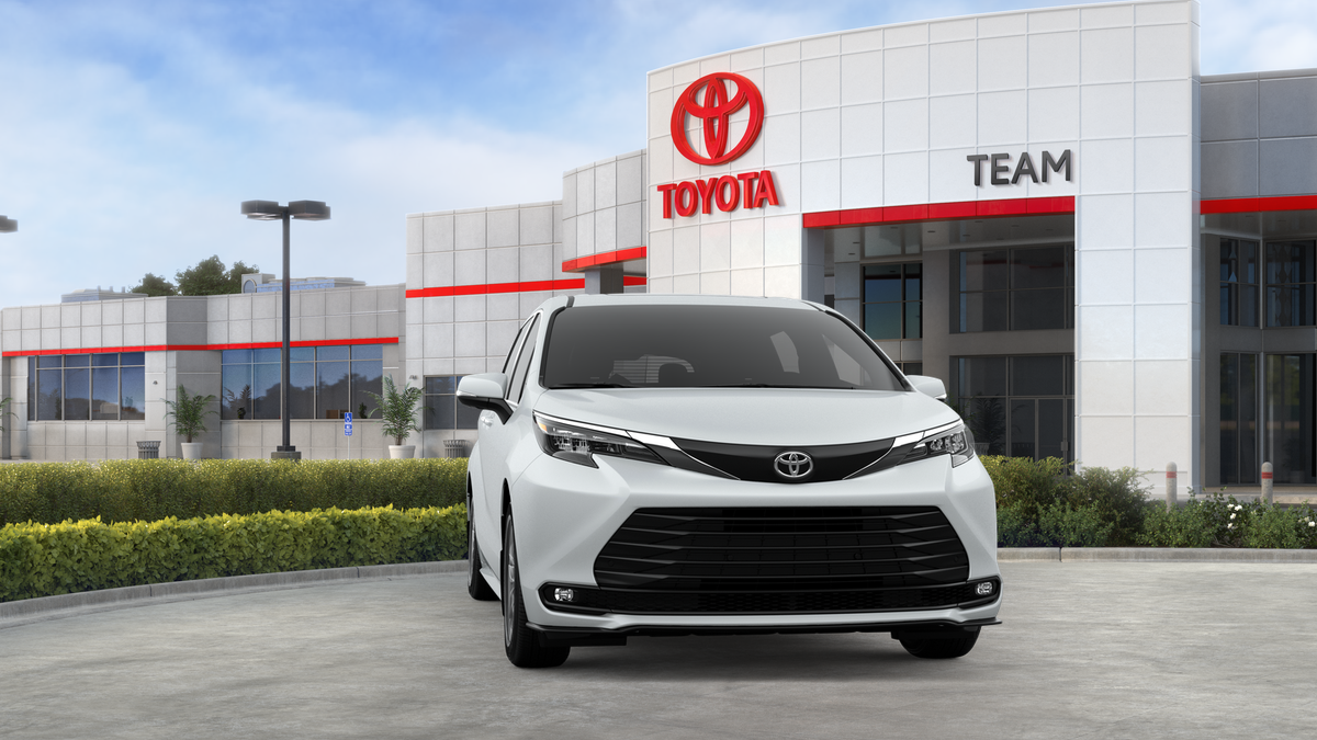 2026 Toyota Sienna XLE