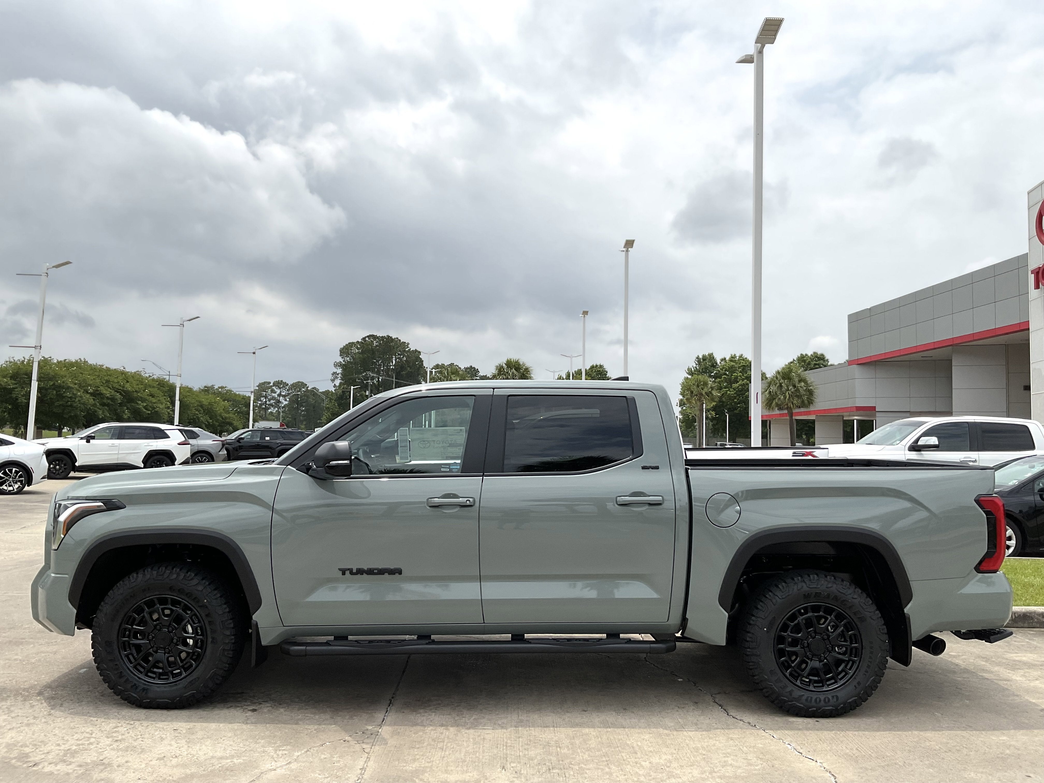 2026 Toyota Tundra 4WD SR5