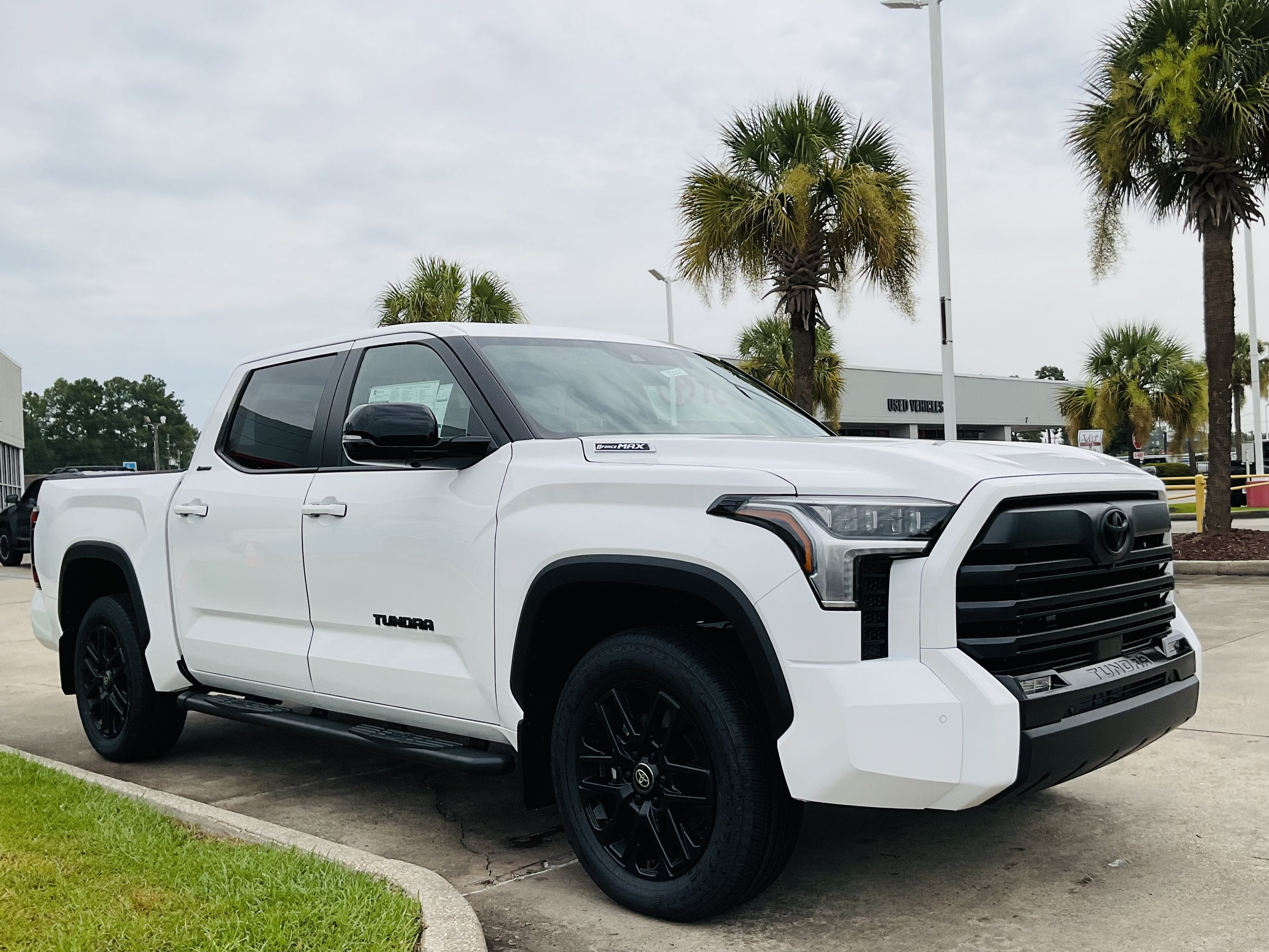 2026 Toyota Tundra i-FORCE MAX Limited i-FORCE MAX