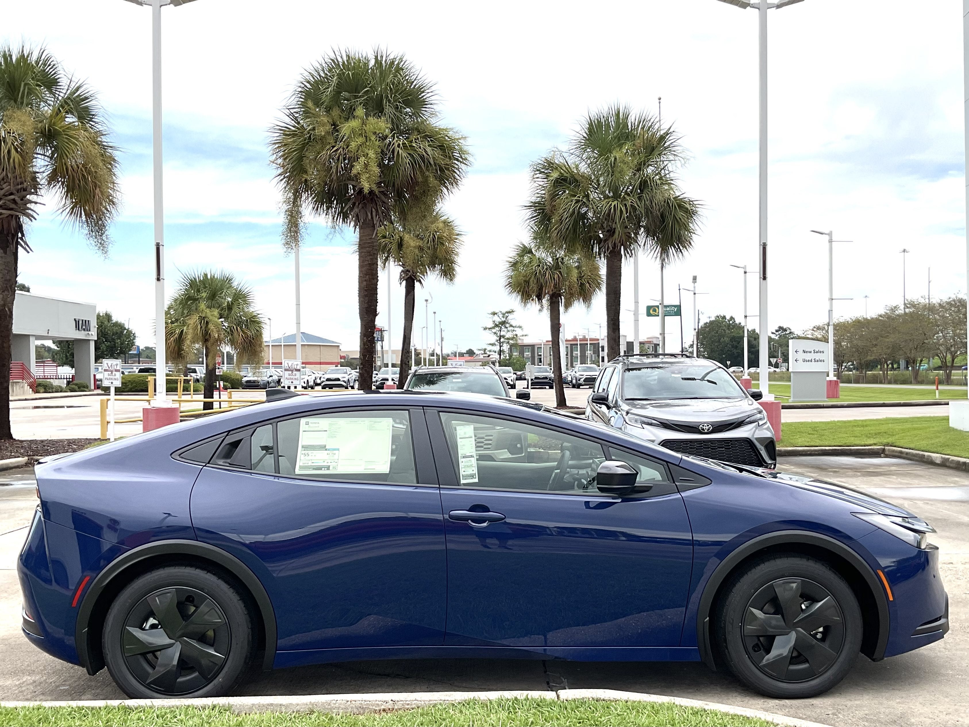 2027 Toyota Prius LE