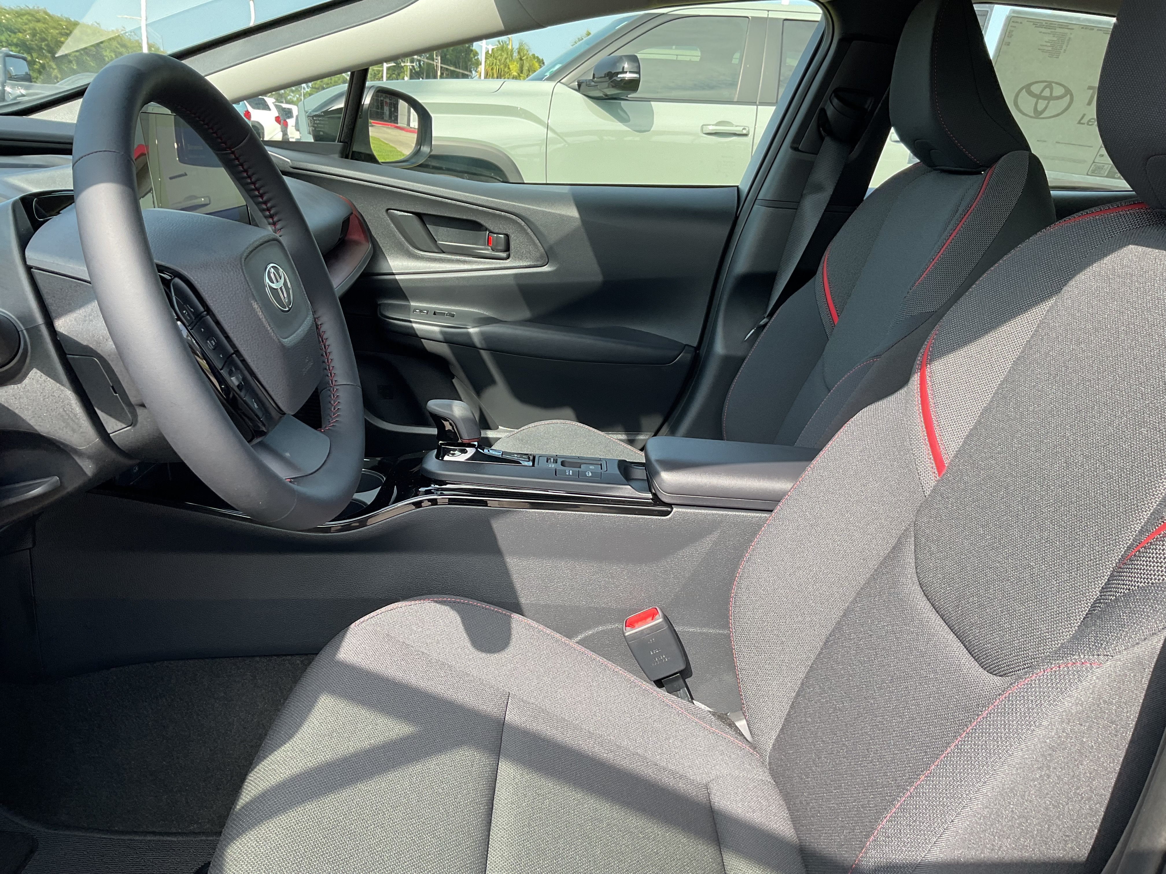 2026 Toyota Prius Plug-in Hybrid SE