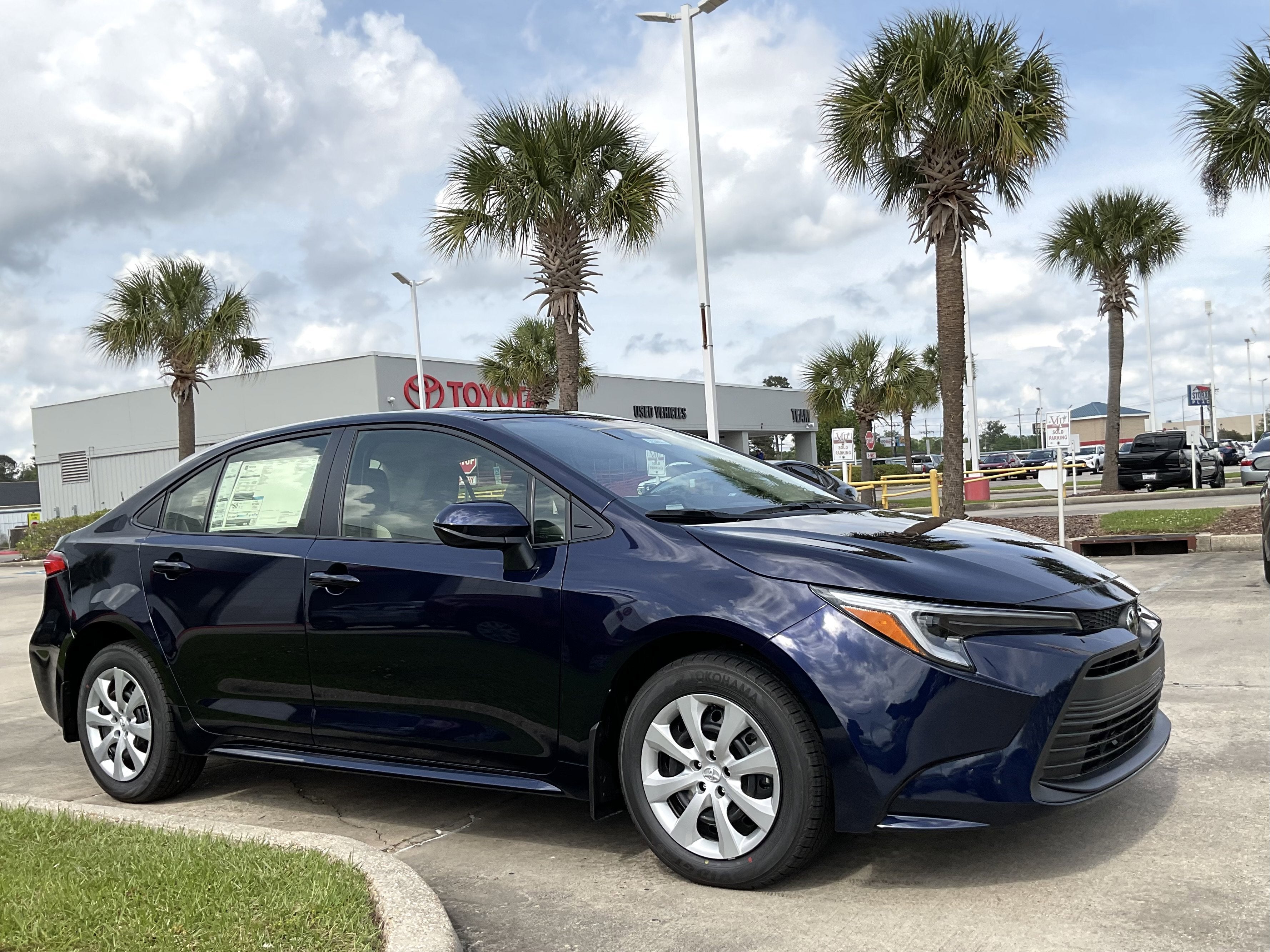 2026 Toyota Corolla Hybrid LE