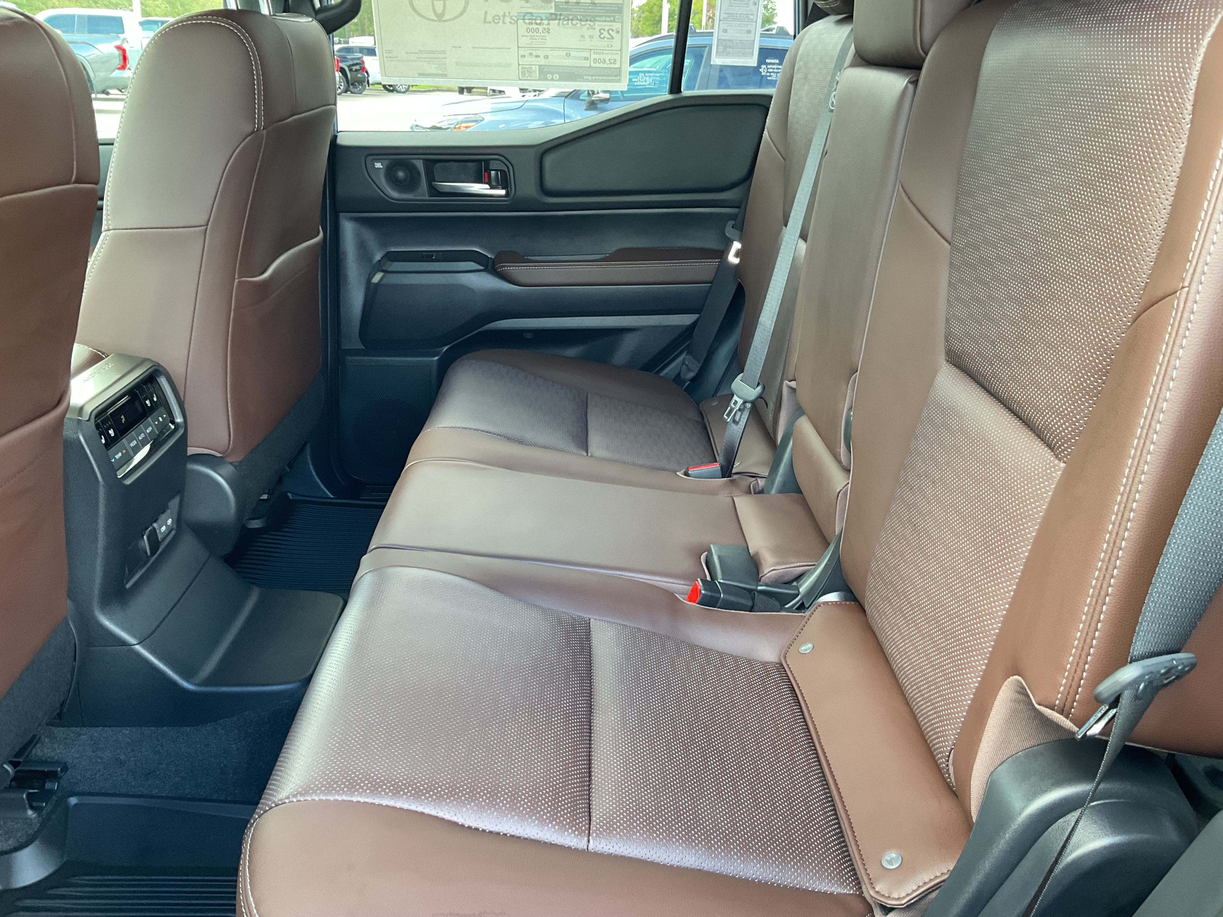 2027 Toyota Land Cruiser 4WD (Natl)