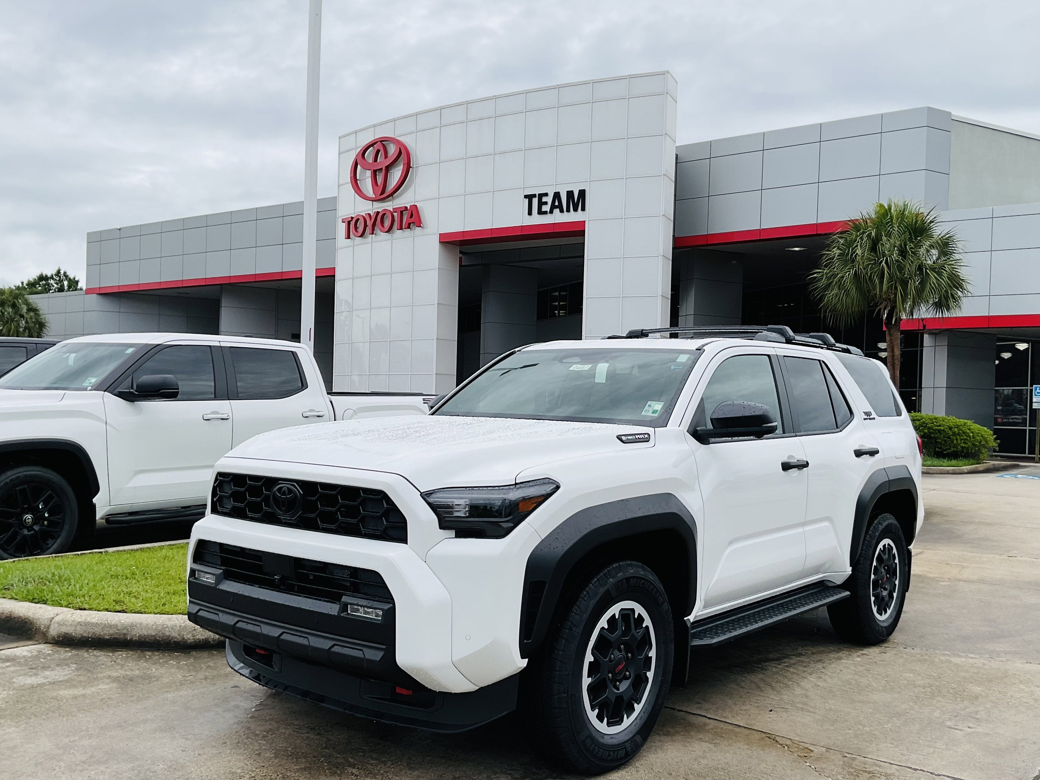 2026 Toyota 4Runner i-FORCE MAX TRD Off-Road Premium i-FORCE MAX