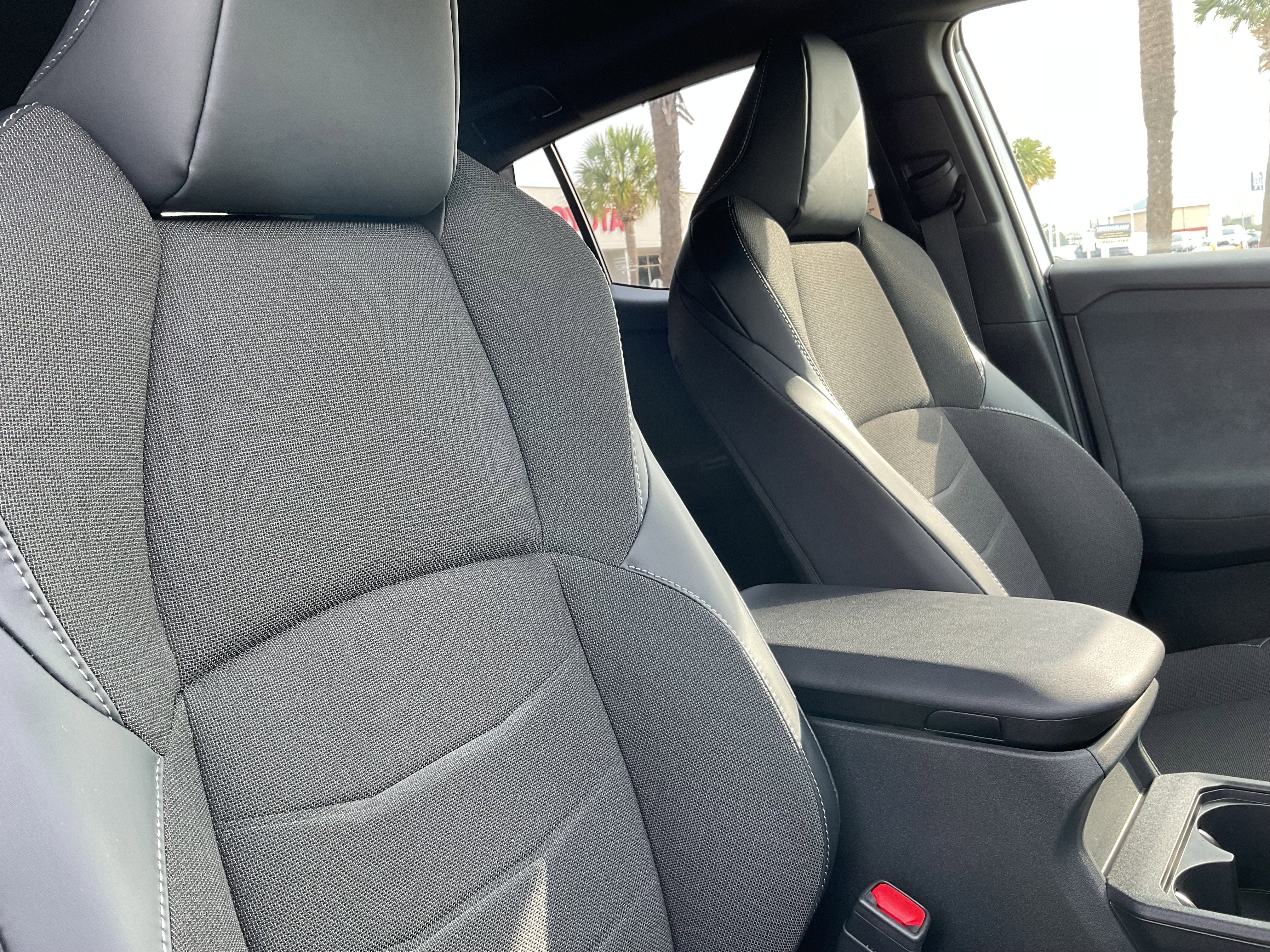 2026 Toyota C-HR SE