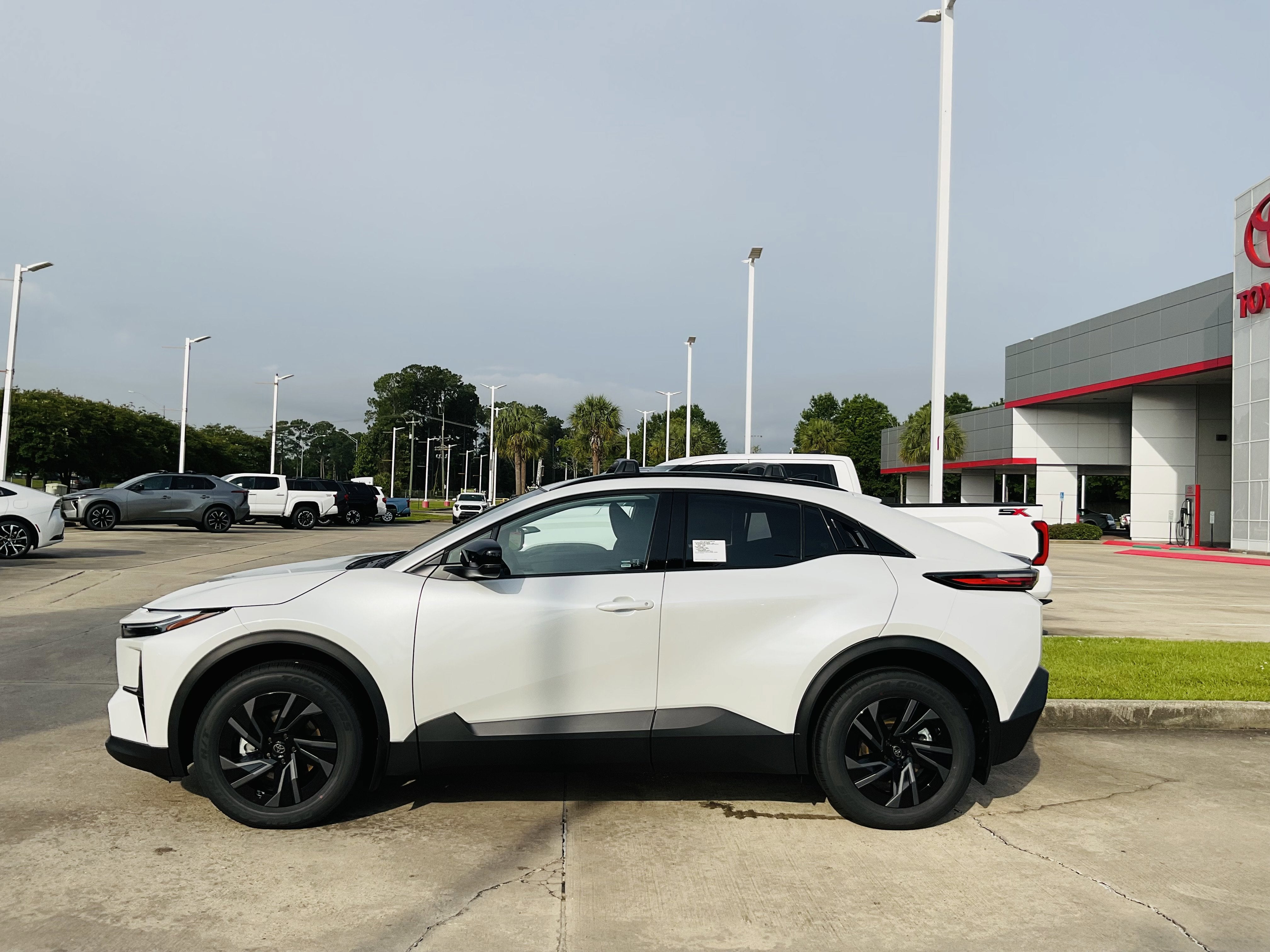 2026 Toyota C-HR SE