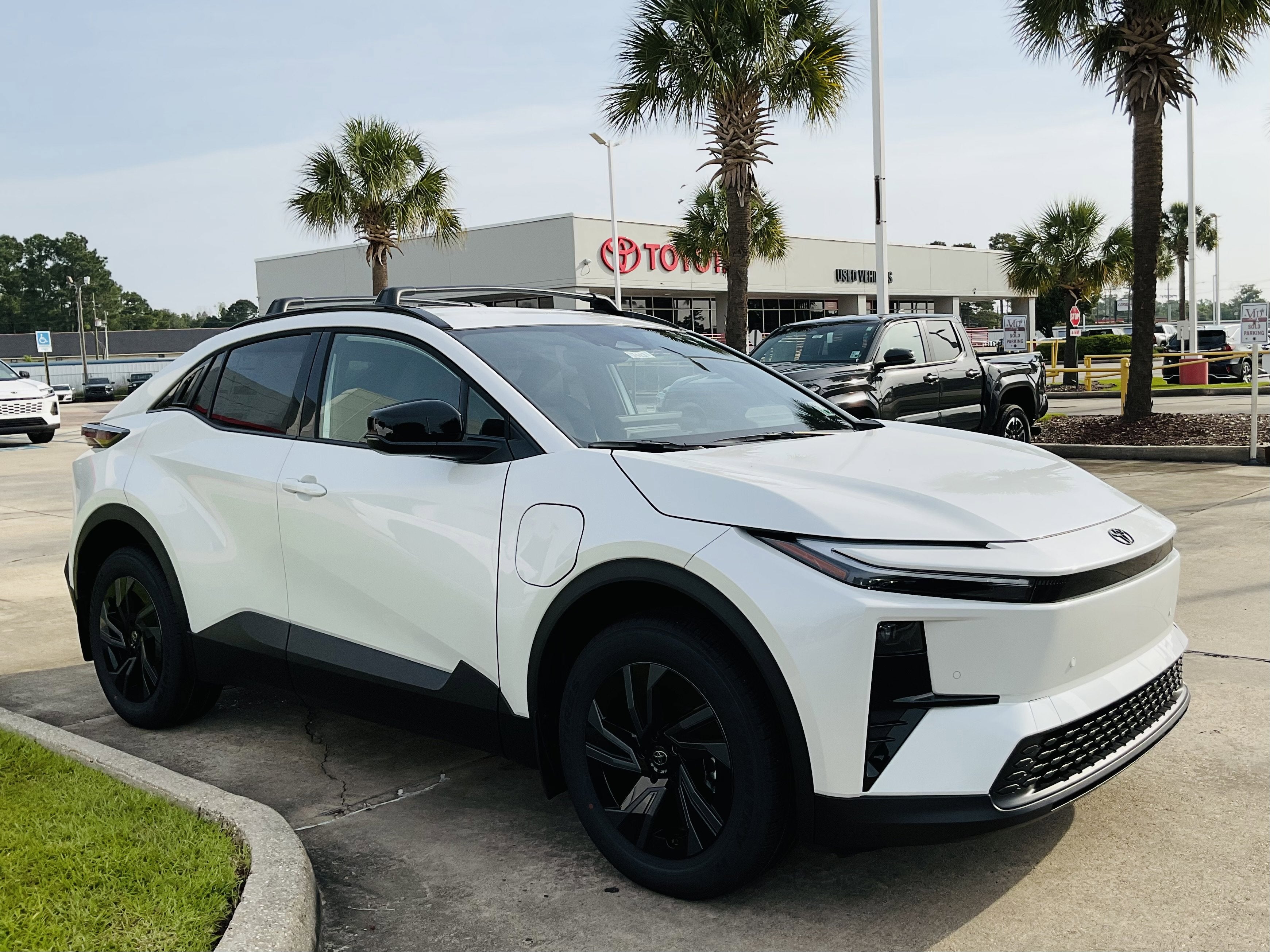 2026 Toyota C-HR SE